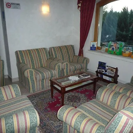 فندق Il Giardino Del Rio 3*
