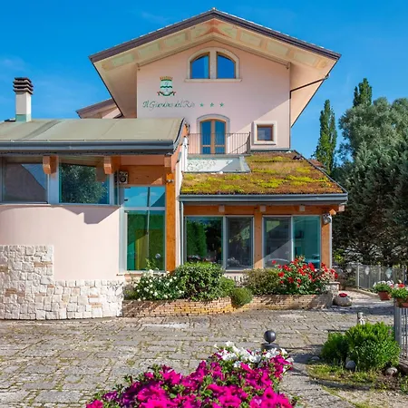 فندق Il Giardino Del Rio كاستل دي سانجرو