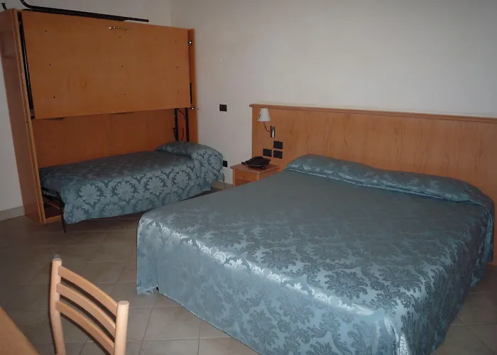 依尔凯花园德尔里奥酒店 3* 桑格罗堡