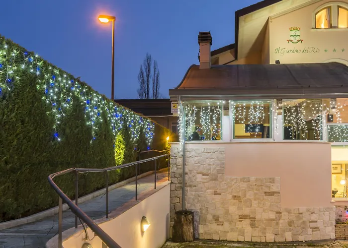 Il Giardino Del Rio 3*